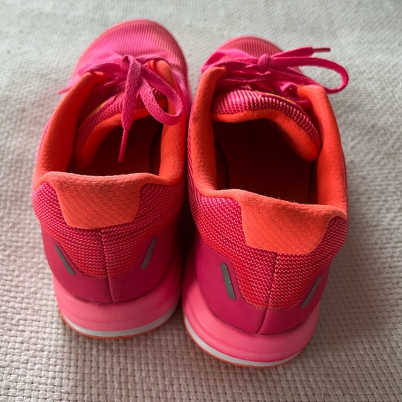 Woman’s Nike Dual Fusion X2 Pink Size 10 Almost New - Picture 2 of 9